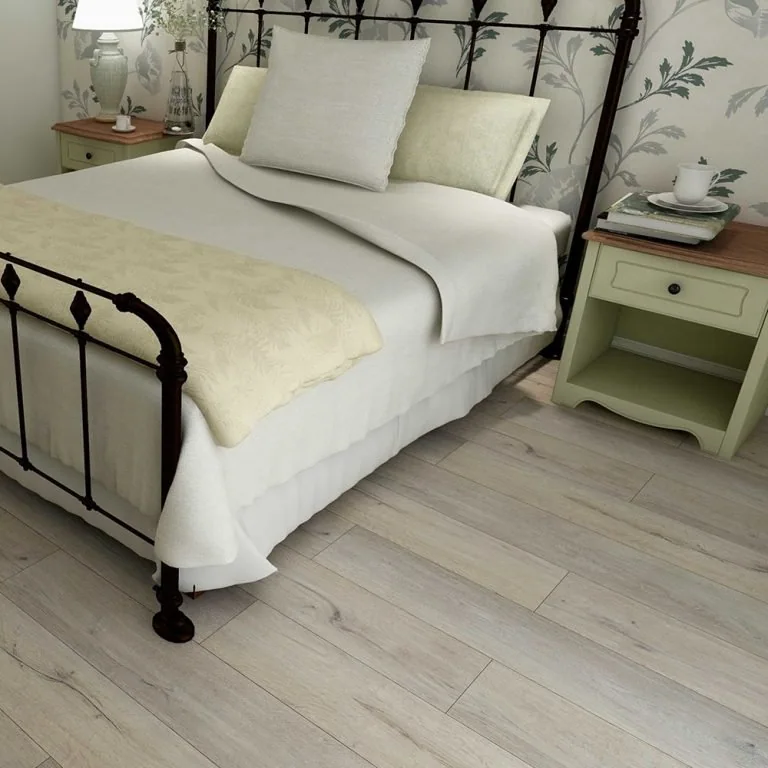 Luxury Vinyl Plank Flooring – SP88006 design photograph from the Superior Floor product catalog